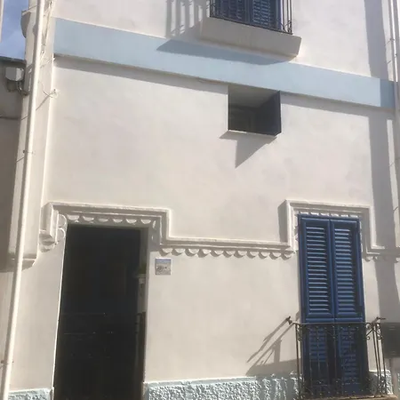 Carradore Dimora * Taviano (Lecce)